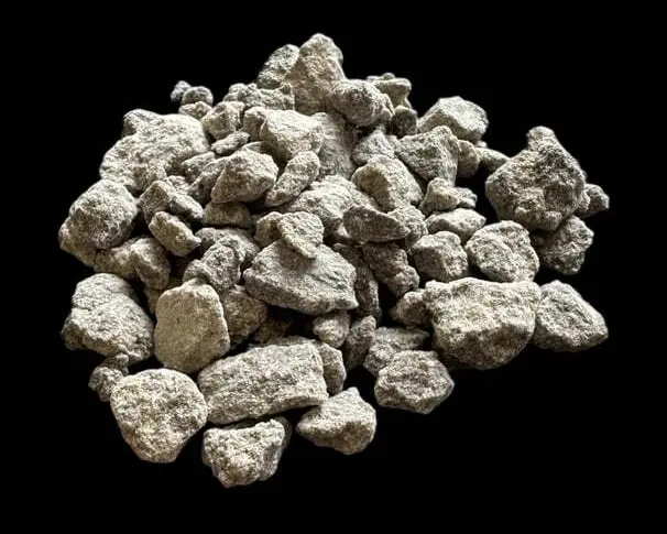 Premium Damar Batu fossilized natural resin for marine paint and heavy-duty industrial coatings