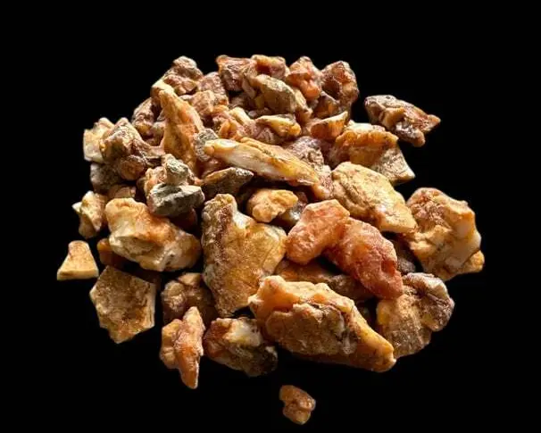 Premium Gum Benzoin Styrax blocks with high purity and balsamic aroma for fine fragrance fixatives.