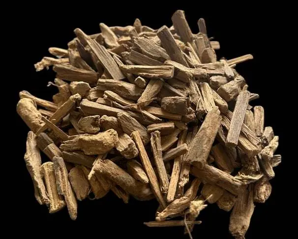 High-quality Agarwood (Gaharu) chips for luxury Oud oil extraction and premium aromatherapy